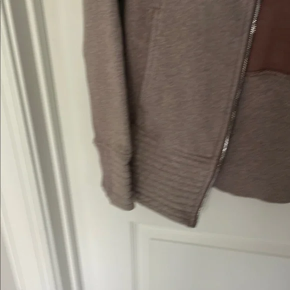 lululemon Tan Jacket - Picture 3 of 6